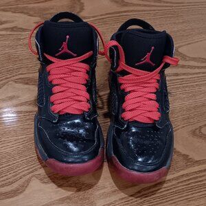 Nike Air Jordan Mars 270 Boys Size 4 Red & Black